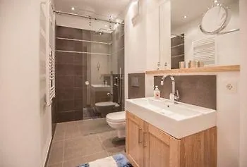 Apartment Strandvillen Binz - Mit 1 Schlafzimmer Und Balkon Ah562
